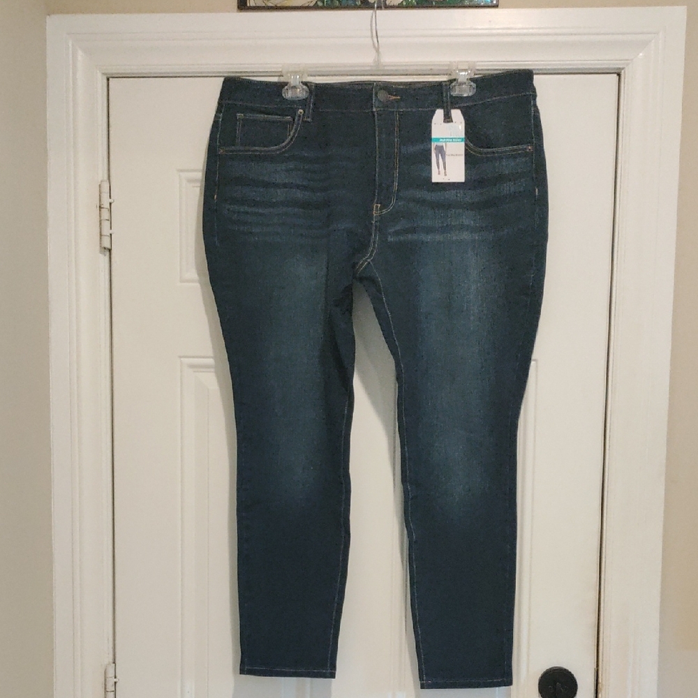 Time and Tru Dark Blue Ankle Jeans